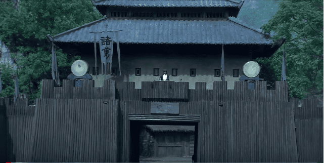 Tư Mã Ý trầm ngâm nghe tiếng đàn của Khổng Minh rồi lặng lẽ rút lui chẳng qua là đã nhận ra được ý vị bên trong.